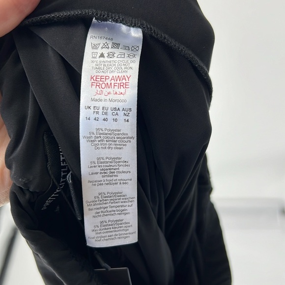 PrettyLittleThing Black Flared Pants - Picture 8 of 8